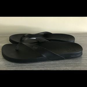 Reef Woman’s Flip Flops Black Size 10